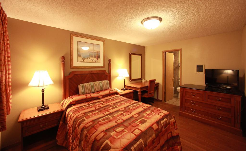 Executive Motel Eugene Room photo
